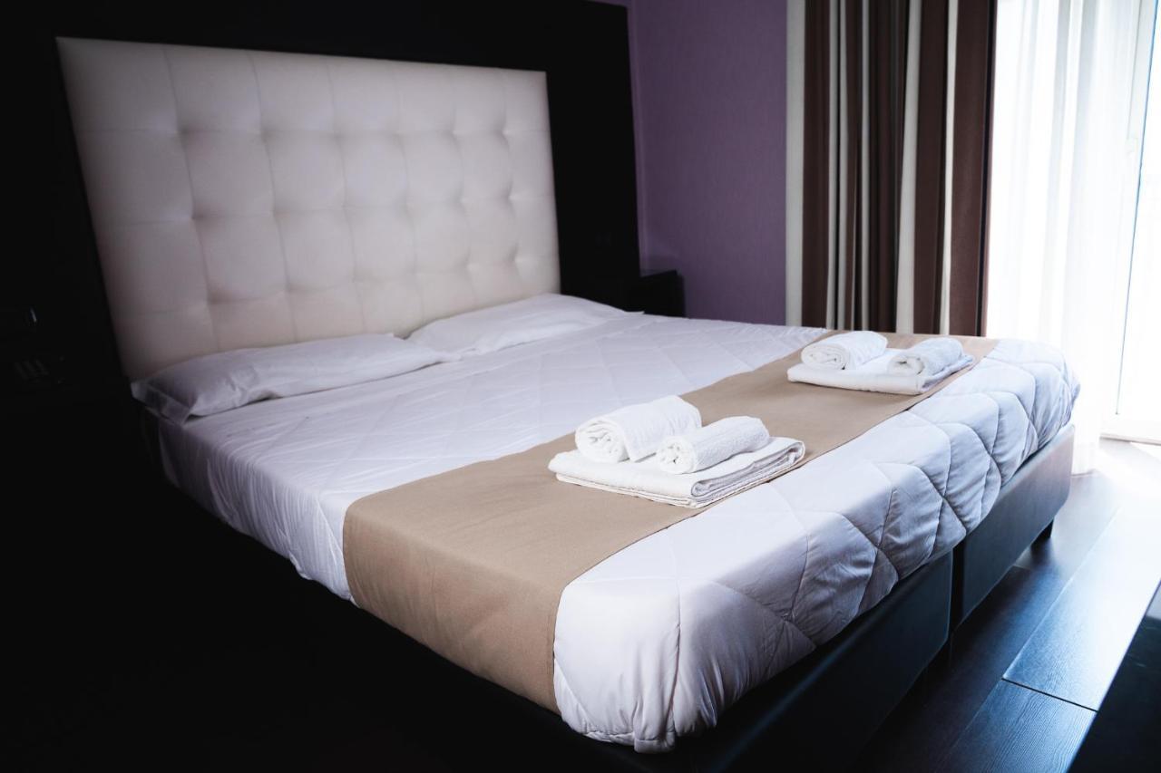 Sweet Central Hotel Caserta Luaran gambar