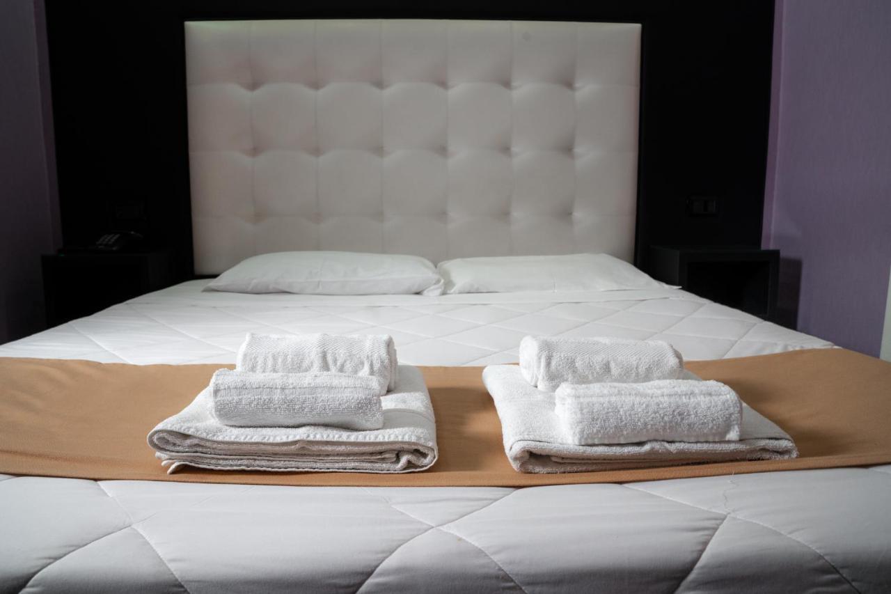 Sweet Central Hotel Caserta Luaran gambar
